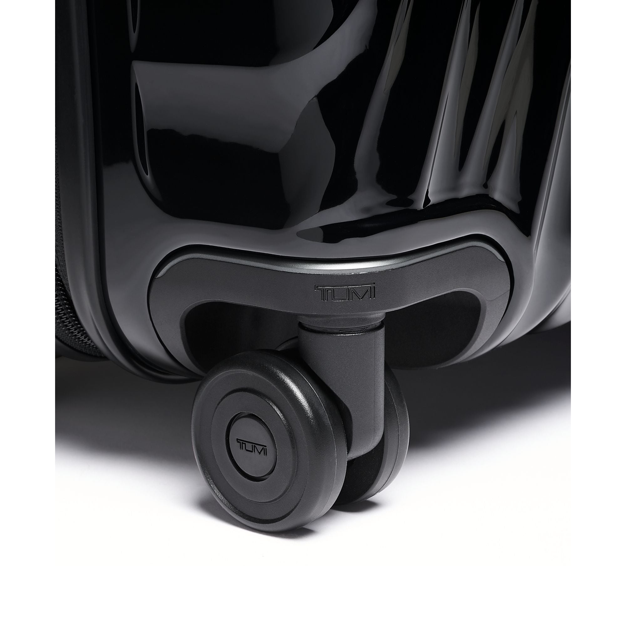 Tumi 19 Degree Continental Expandable 4 Wheeled Carry-On