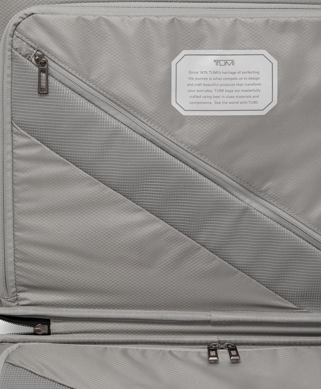 Tumi 19 Degree Lite International 4-Wheeled Carry-On