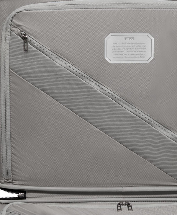 Tumi 19 Degree Lite Short Trip 4 Wheeled Packing Case