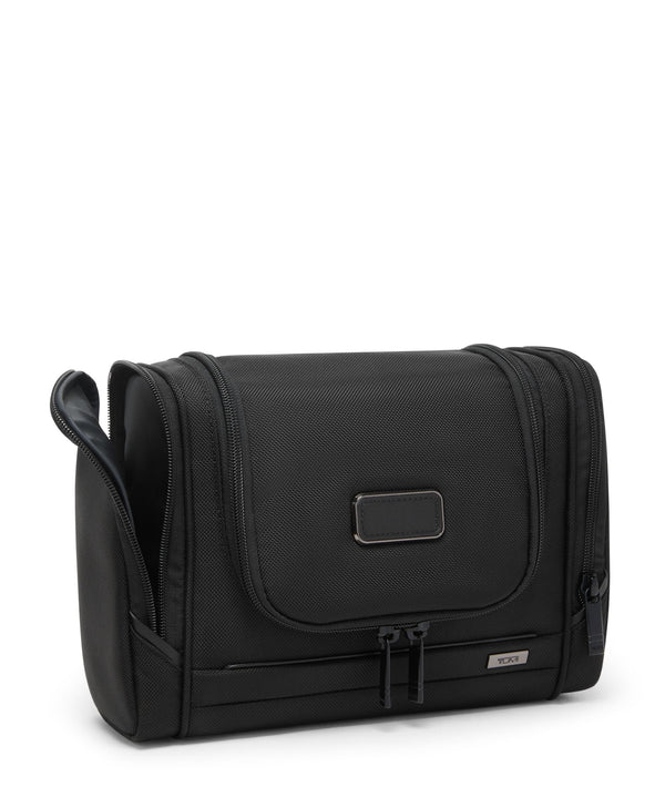 Tumi Alpha 4 Hanging Travel Kit